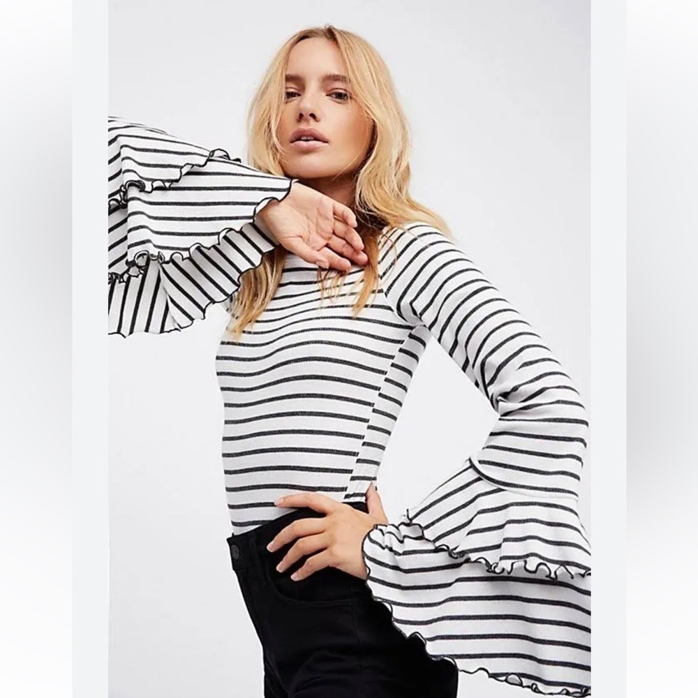 Free People Womens Tops Free People Knit Top W/Bell Cuffs Size M